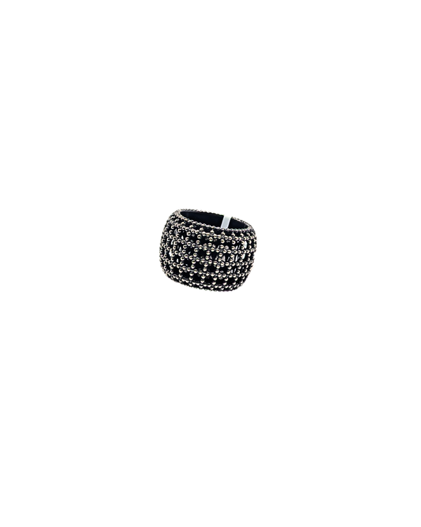 Bulky, Brutalist white gold ring with black rodium