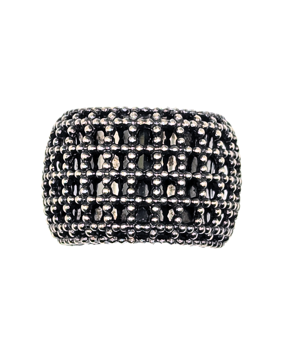 Bulky, Brutalist white gold ring with black rodium