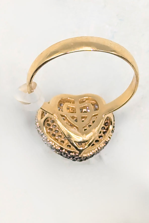 White and black diamond heart-shaped sweetheart ring