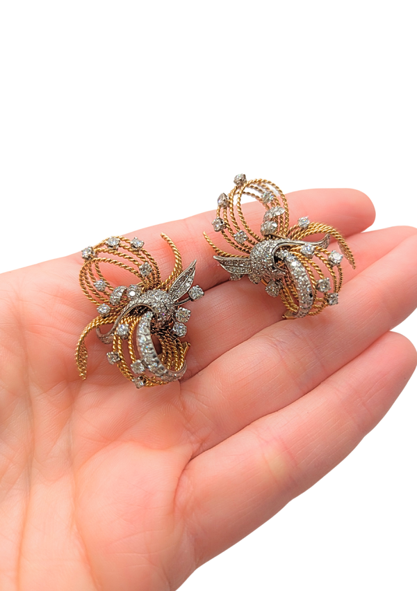 Abstract ribbon motif diamond earrings