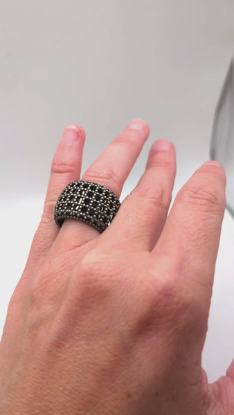 Bulky, Brutalist white gold ring with black rodium